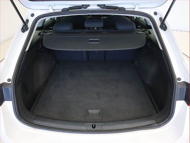 Seat Leon (2022) Xcellence 2.0 TDI, Automat - fotka 14 z 23