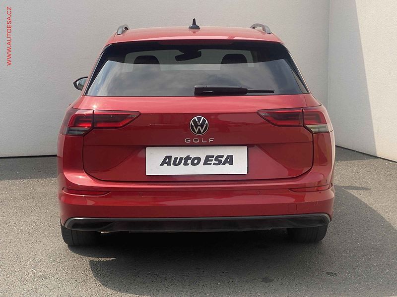 Volkswagen Golf (2022) 2.0 TDi, Life, DSG, LED - fotka 5 z 17
