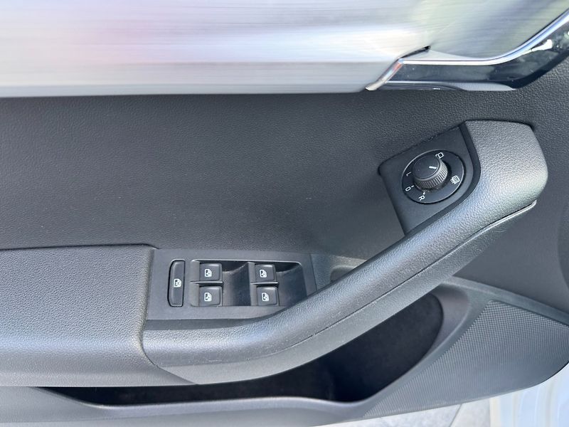 Škoda Octavia (2017) Style 1.6 TDI 85kW DSG - fotka 28 z 32