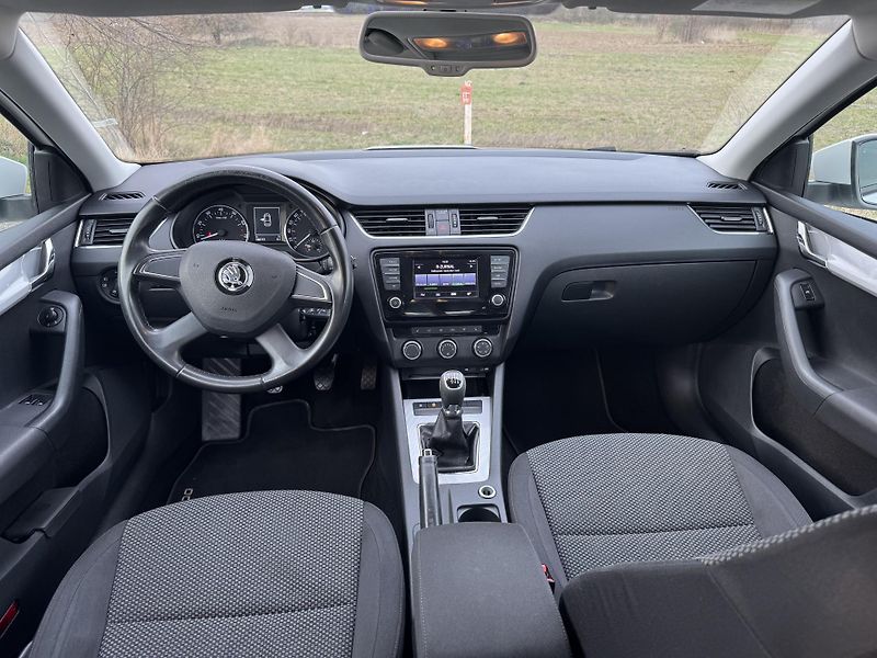 Škoda Octavia (2013) Ambition 1.2TSI 77kW, ČR - fotka 10 z 15