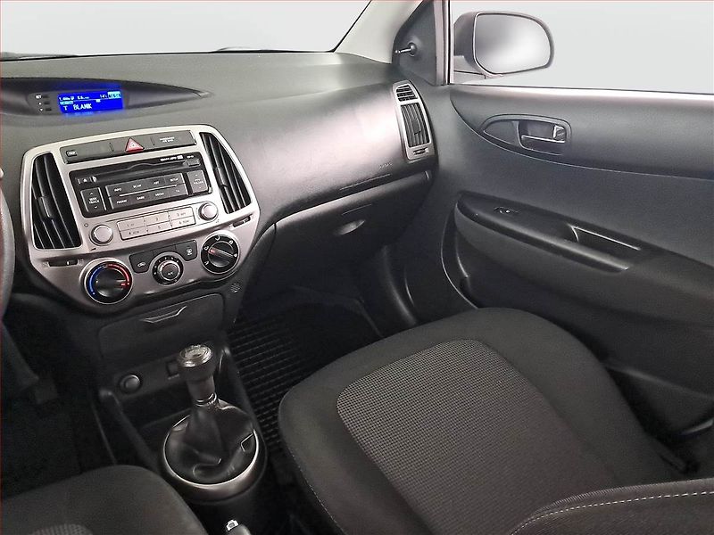 Hyundai i20 (2013) 1.2 - fotka 8 z 16