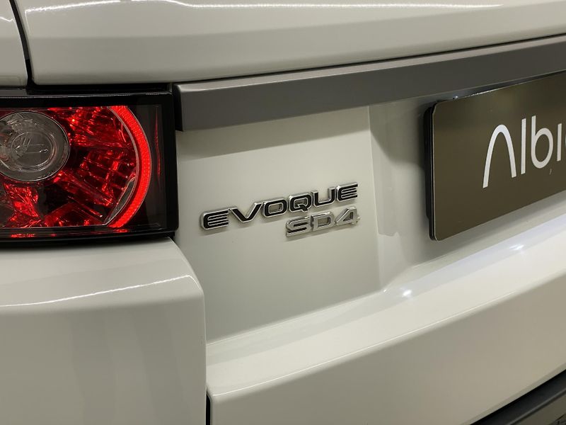Land Rover Range Rover Evoque SD4 AWD AUT CZ - fotka 30 z 35