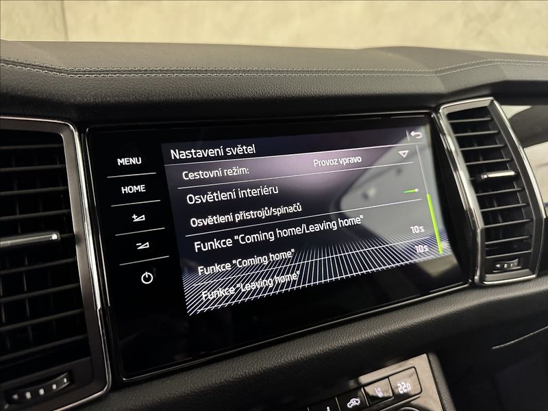 Škoda Kodiaq 2,0 TDi  DSG 4x4 L&K Virtual L - fotka 35 z 50
