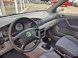 Škoda Octavia 1,8 20V 92kW KLIMA TAŽNÉ ŠÍBR - náhled 18