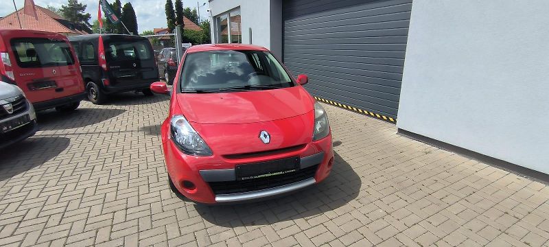 Renault Clio (2012) 1,2 16V 55kW - fotka 3 z 28