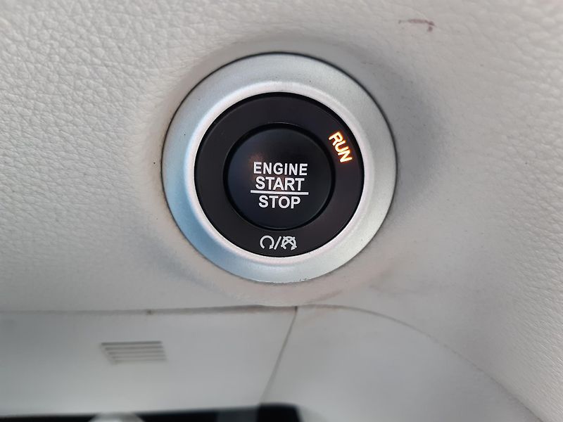 Chrysler Pacifica (2022) 3,6L V6,Top výbava, REZERVACE - fotka 30 z 50