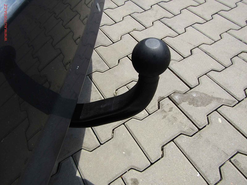 Ford C-MAX (2008) 1.8 i, AC, tažné - fotka 18 z 19