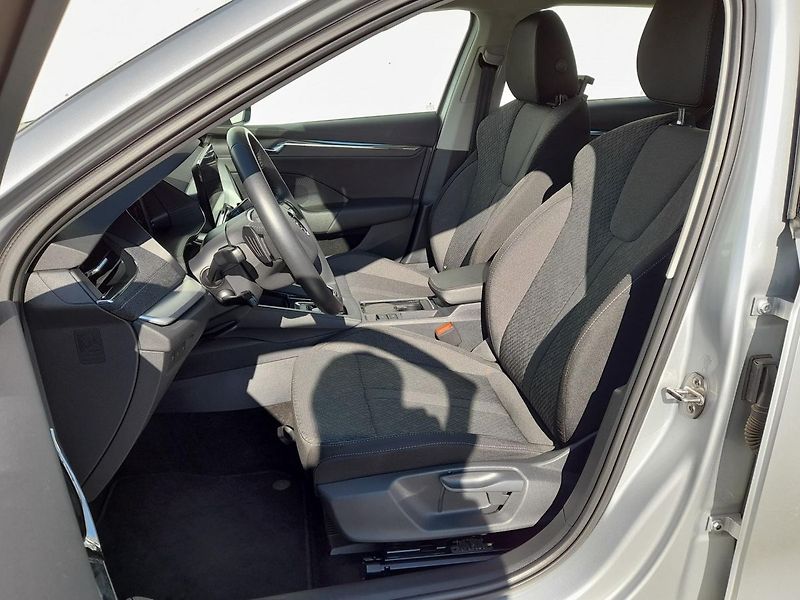 Škoda Octavia Combi M-HEV Style Plus Navi 1. - fotka 24 z 29