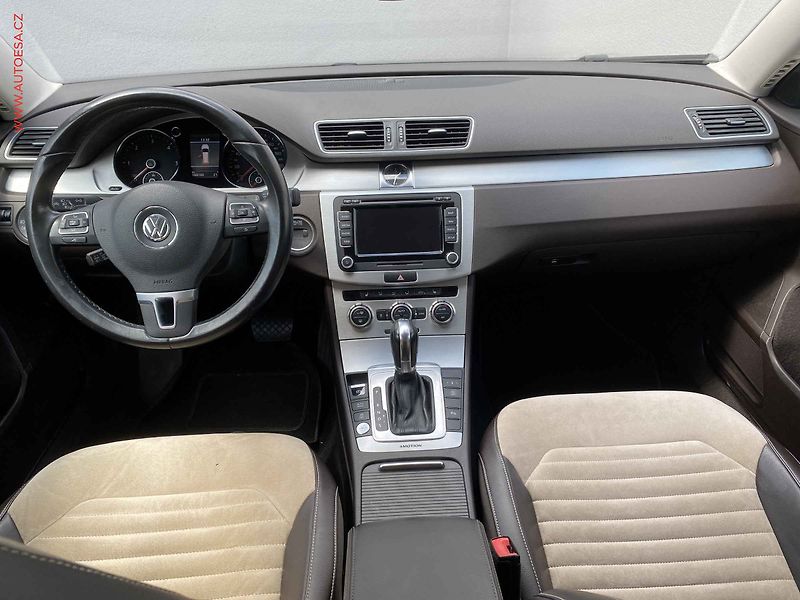 Volkswagen Passat (2012) 2.0 TDi 4x4, Highline, DSG - fotka 8 z 19