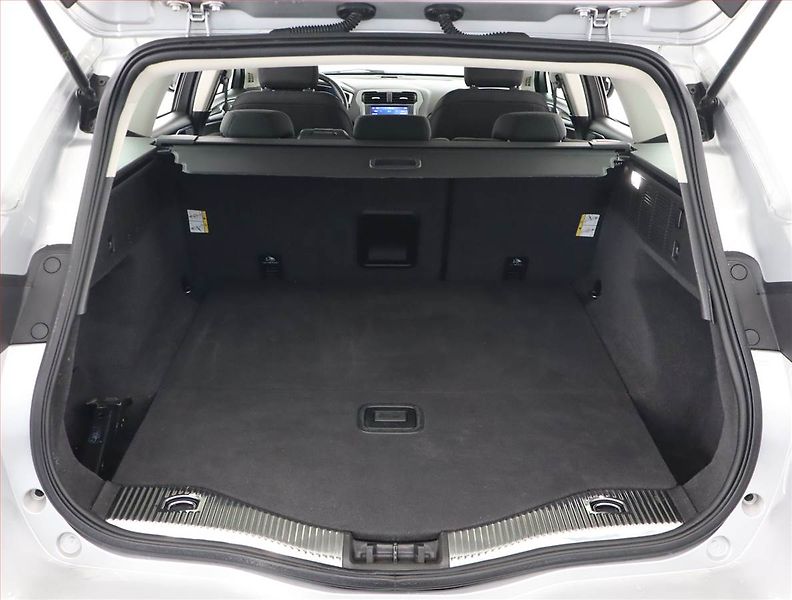 Ford Mondeo (2019) 2.0 EcoBlue, Automat - fotka 14 z 21