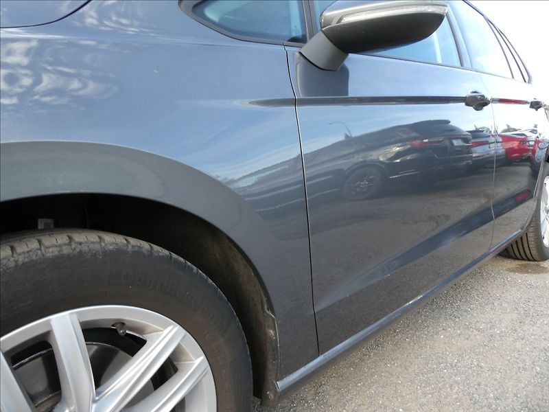 Volkswagen Golf Sportsvan 1,5 TSi 110kW DSG,závěs,naviga - fotka 15 z 43
