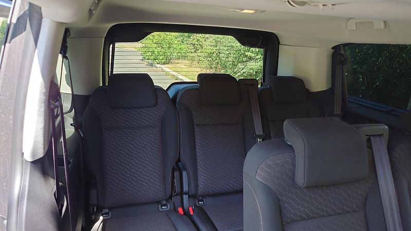 Toyota ProAce Verso (2023) L1 2.0D 106kW FAMILY WEBASTO - fotka 18 z 19
