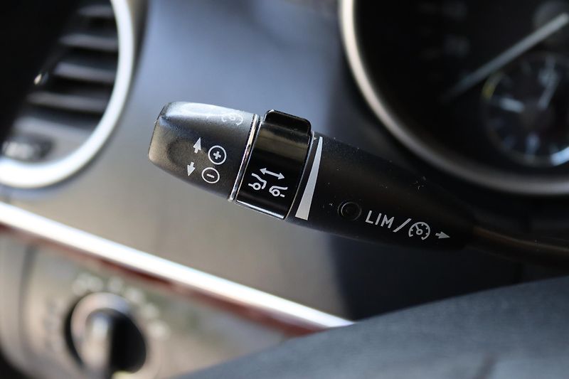 Mercedes-Benz GL 420CDI 4MATIC 225kW - fotka 25 z 48