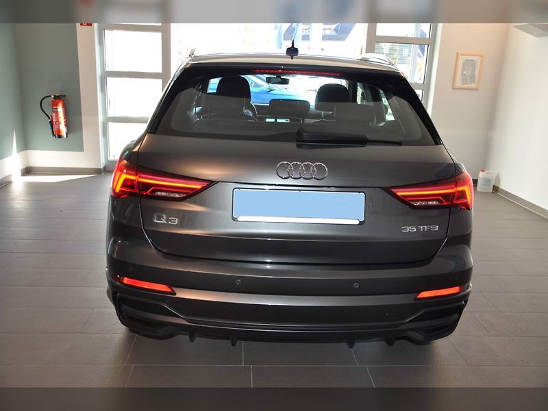 Audi Q3 35TFSI S-Line Ad.Temp LED AC - fotka 5 z 16