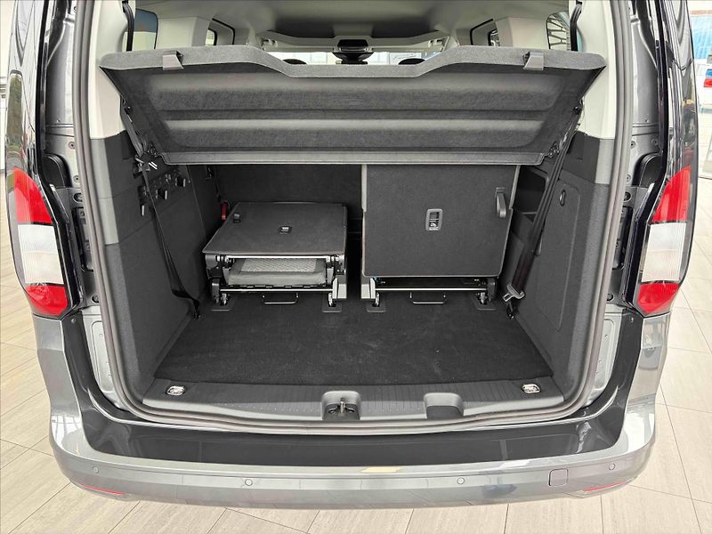 Ford Tourneo Connect (2026) 2,0 2.0 EcoBlue (90 kW/122 k) - fotka 6 z 12