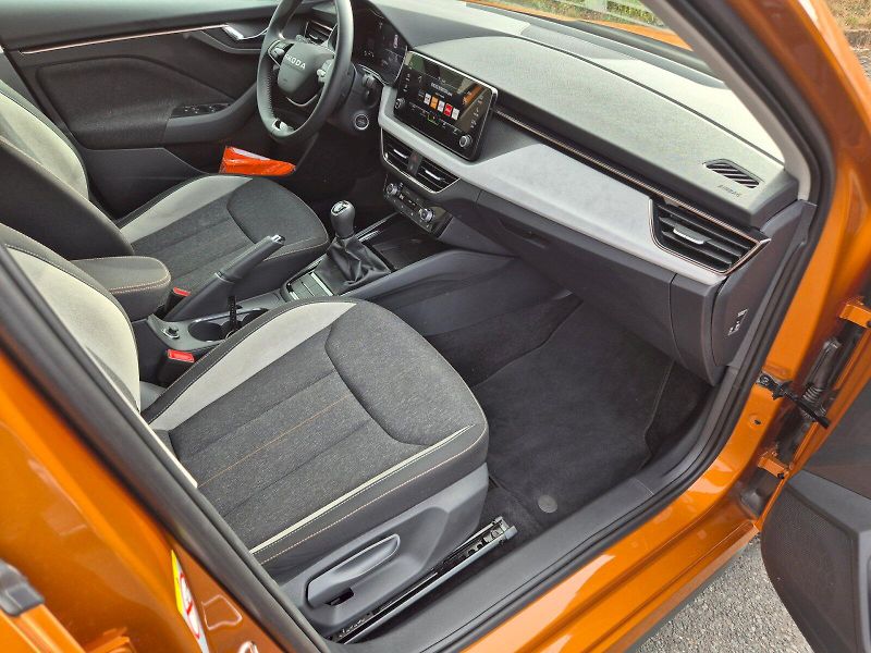 Škoda Kamiq (2025) Top Selection 1.5TSi 110kW 6°m - fotka 21 z 30