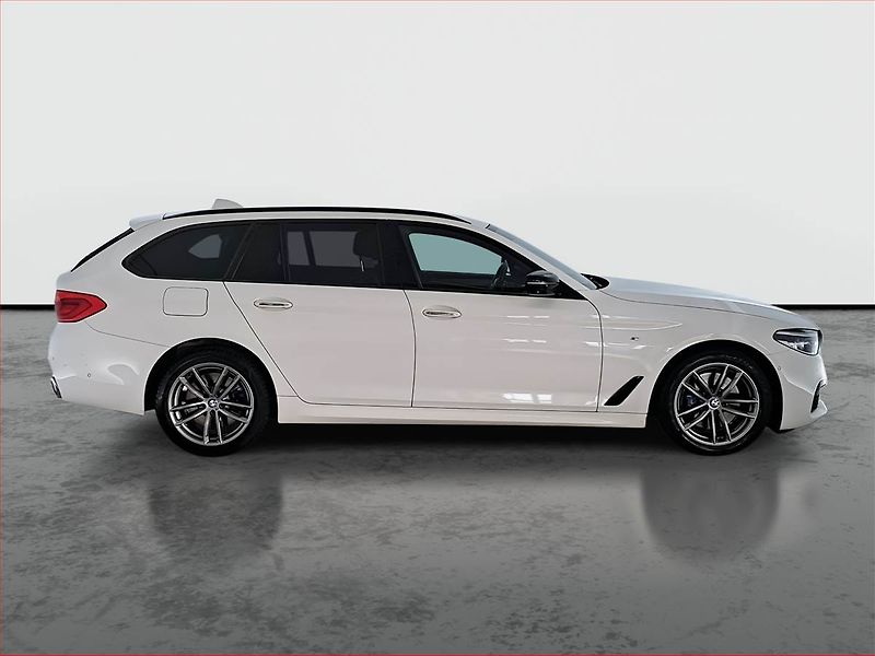 BMW Řada 5 (2018) M Sport 530d xDrive, 4X4 - fotka 6 z 20