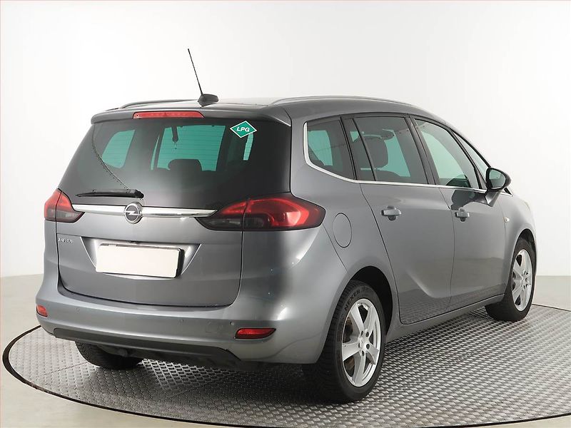 Opel Zafira (2017) 1.4 Turbo, LPG, 7 míst - fotka 5 z 21