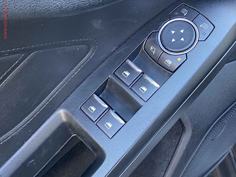 Ford Focus (2019) 1.0EB, Active, navi, park - fotka 11 z 17