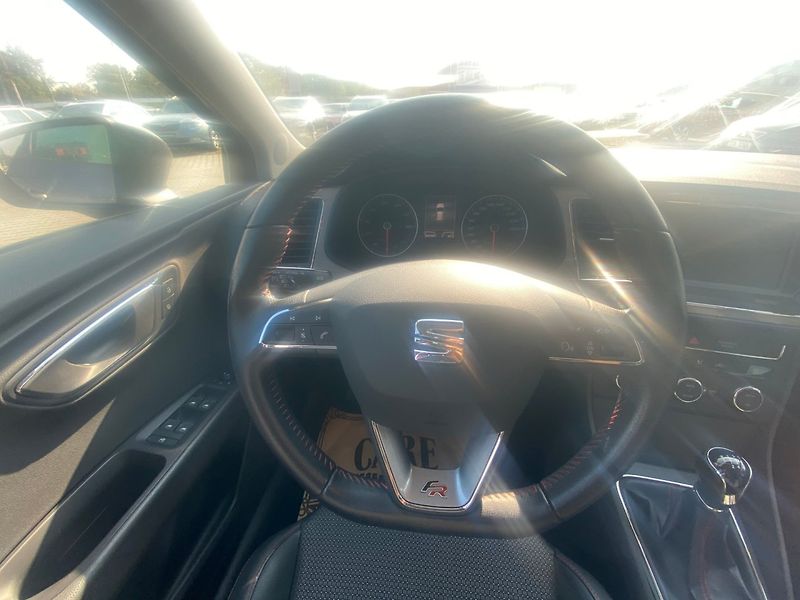 Seat Leon (2013) 1.8 TSi 132kW - fotka 8 z 39