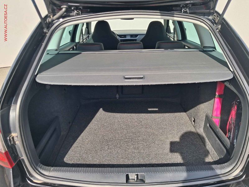 Škoda Octavia (2018) 1.6 TDi, Style, DSG, LED, TZ - fotka 7 z 19
