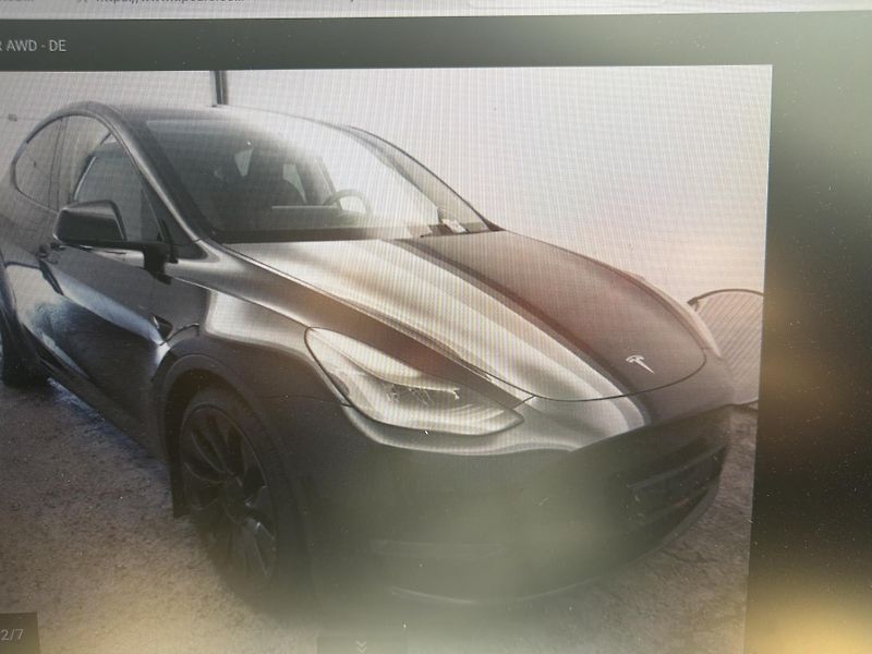 Tesla Model Y Performance-540PS-AWD-Záruka- - fotka 3 z 3