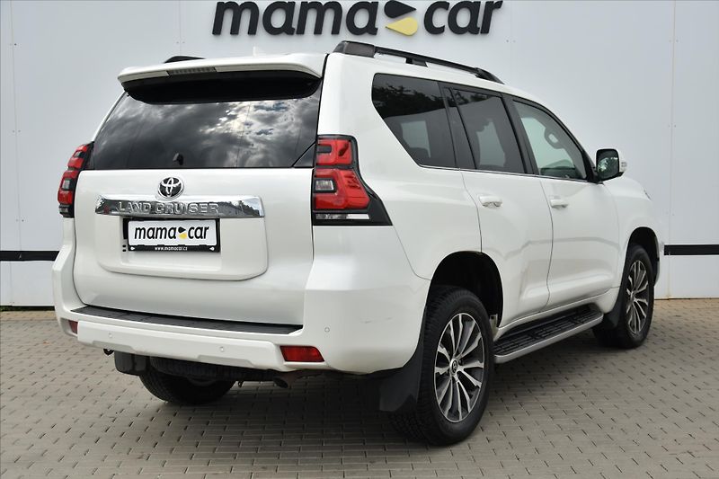 Toyota Land Cruiser 2.8D-4D 130kW EXECUTIVE ČR - fotka 2 z 3