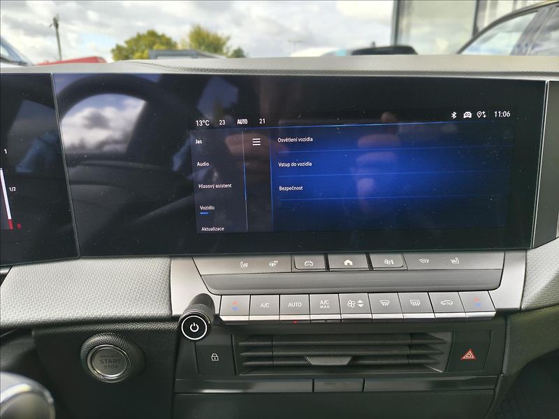 Opel Astra 1,5   ST GS EAT8 HDI - fotka 18 z 20