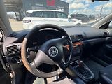 Volkswagen Passat (1998) VR6 Syncro - náhled 3