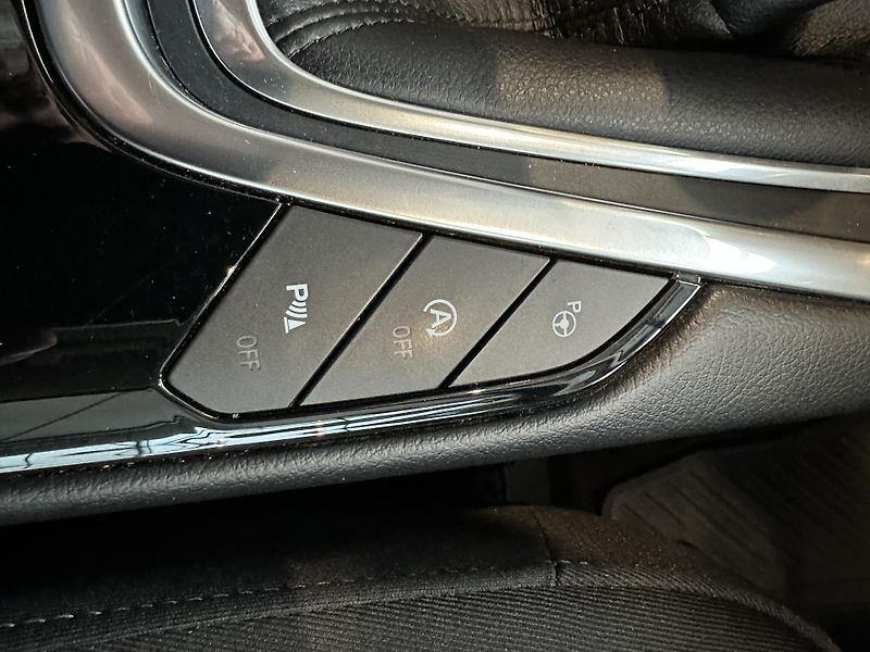 Ford S-MAX Titanium 2.0 EcoBlue 150k man. - fotka 28 z 36
