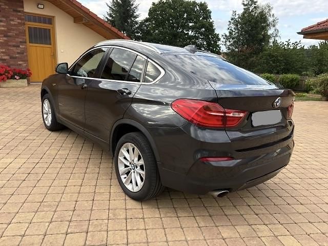 BMW X4 X DRIVE 20D - fotka 5 z 29