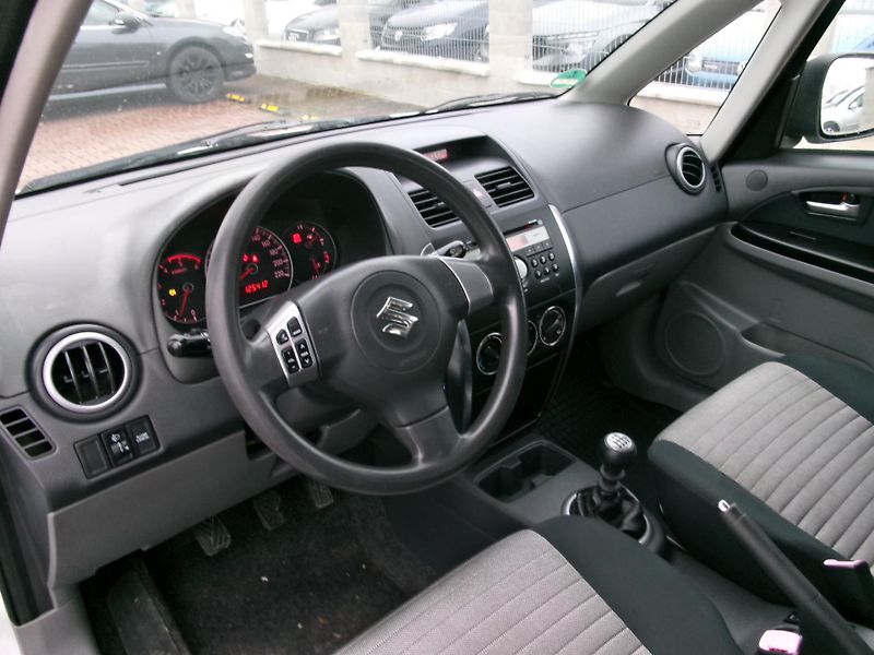 Suzuki SX4 (2009) 1.9DDiS 4x4 KLIMA výhřev TAŽNÉ - fotka 24 z 30