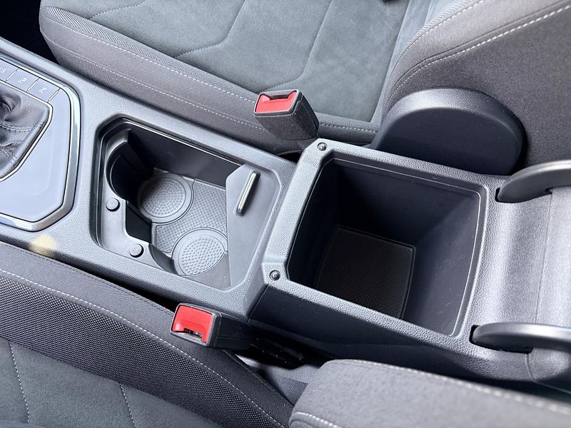 Volkswagen Tiguan 2.0TDI ELEGANCE DSG REZERVACE - fotka 30 z 63