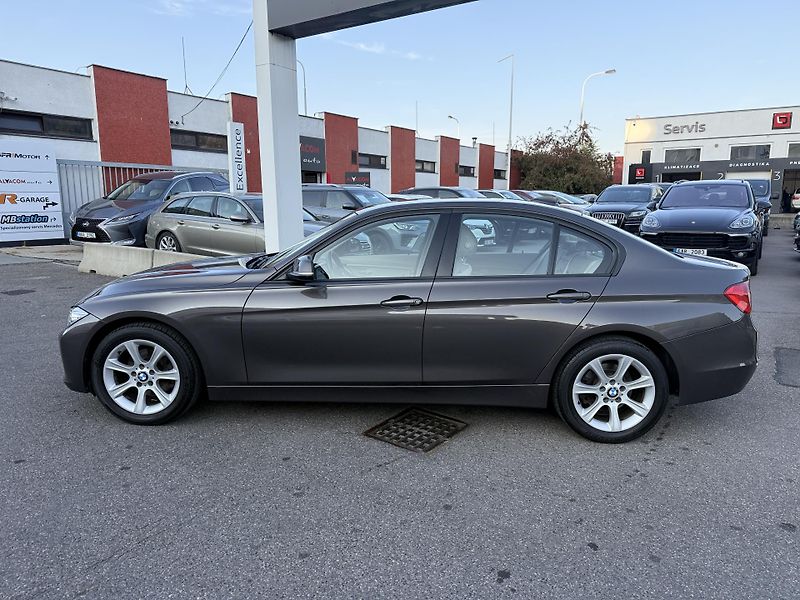 BMW Řada 3 320D  - fotka 9 z 37