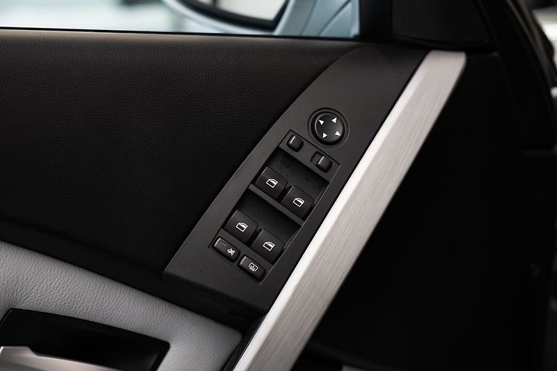 BMW M5 V10/SMG/CarPlay/Kamera - fotka 8 z 28