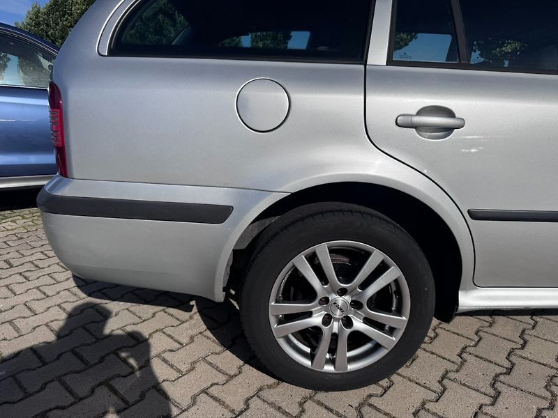 Škoda Octavia (2006) 1,6 MPI 75 KW KILOMETRY - fotka 15 z 45