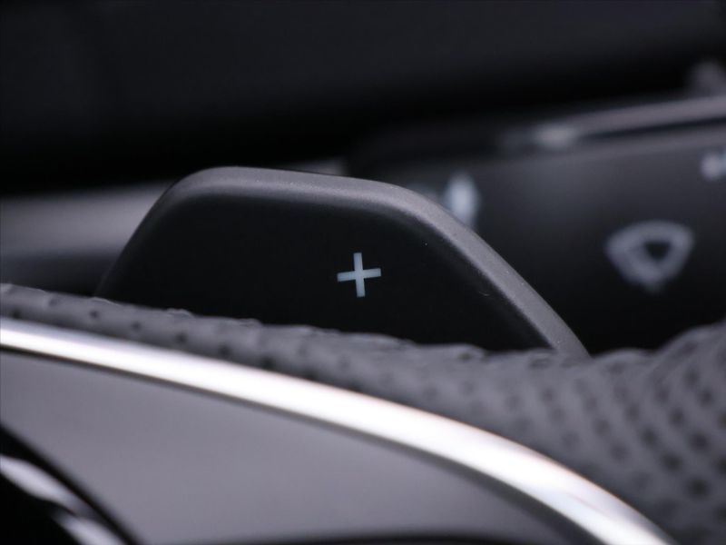 Škoda Karoq 1,5 TSi Sportline DSG 1maj DPH - fotka 28 z 47