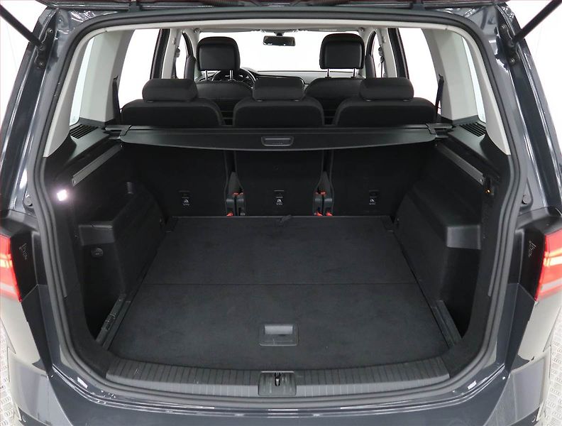 Volkswagen Touran (2016) Comfortline 2.0 TDI, Automat - fotka 14 z 21