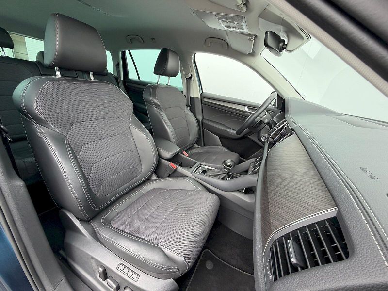 Škoda Kodiaq (2022) 2.0TSI 140kW DSG 4x4 STYLE BUS - fotka 30 z 35