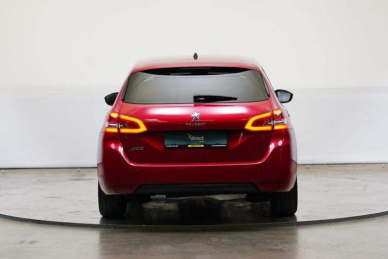 Peugeot 308 - fotka 6 z 28