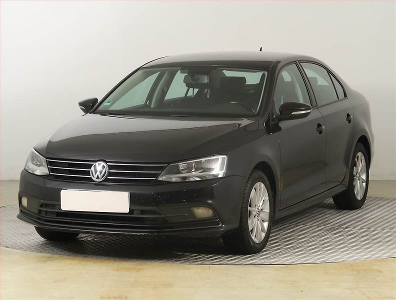 Volkswagen Jetta (2015) 1.2 TSI, Park. senzory - fotka 2 z 20