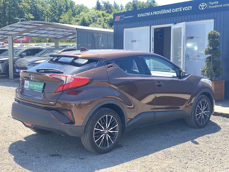 Toyota C-HR 1.2iT, ČR-1m, Executive, 4x4 - fotka 7 z 17