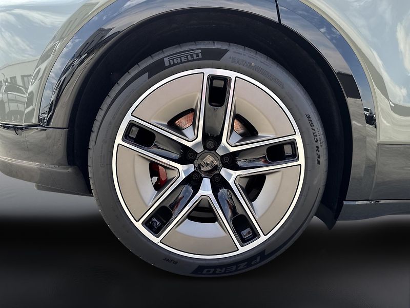 Porsche Cayenne Turbo Electric - fotka 12 z 29