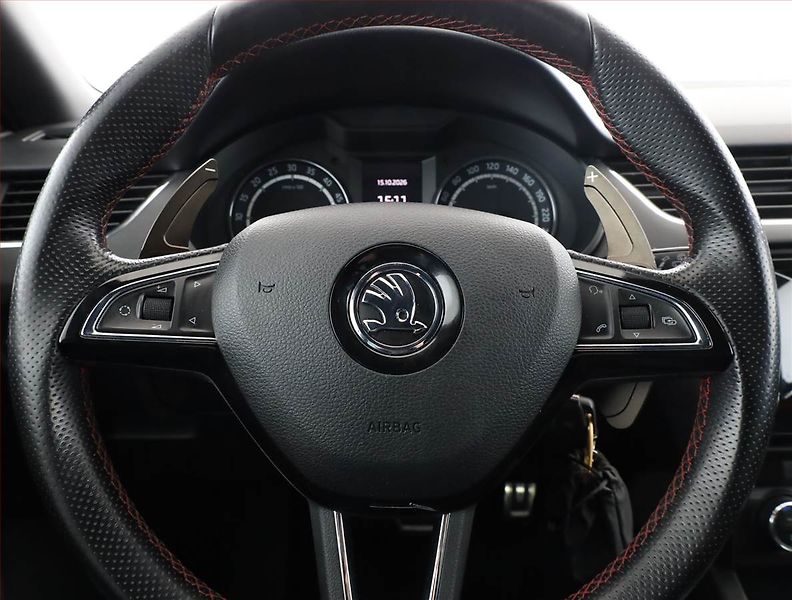Škoda Octavia (2013) RS 2.0 TDI, Automat, Xenony - fotka 8 z 18