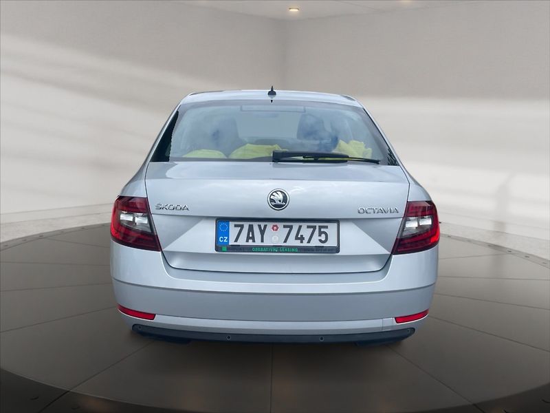 Škoda Octavia 2,0 TDI 110 Style AT - fotka 5 z 11