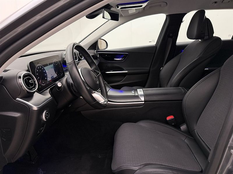 Mercedes-Benz Třídy C 220d/Kam/Distronic - na cestě - fotka 7 z 19