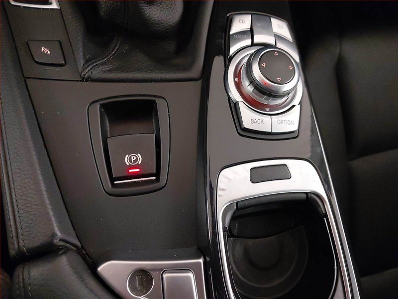 BMW Řada 5 (2013) 520d, Serv.kniha, Bi-Xenony - fotka 19 z 19
