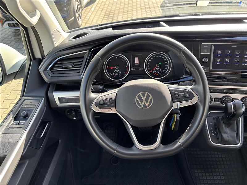 Volkswagen Multivan 2,0 TDI Comfortline 4x4 AUT - fotka 23 z 49