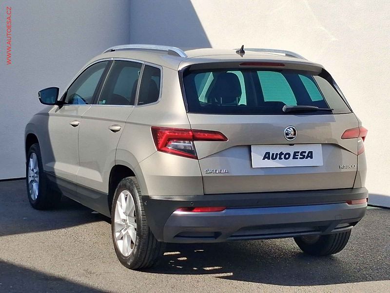 Škoda Karoq (2018) 1.5 TSi, 2.maj,ČR, Style - fotka 6 z 21