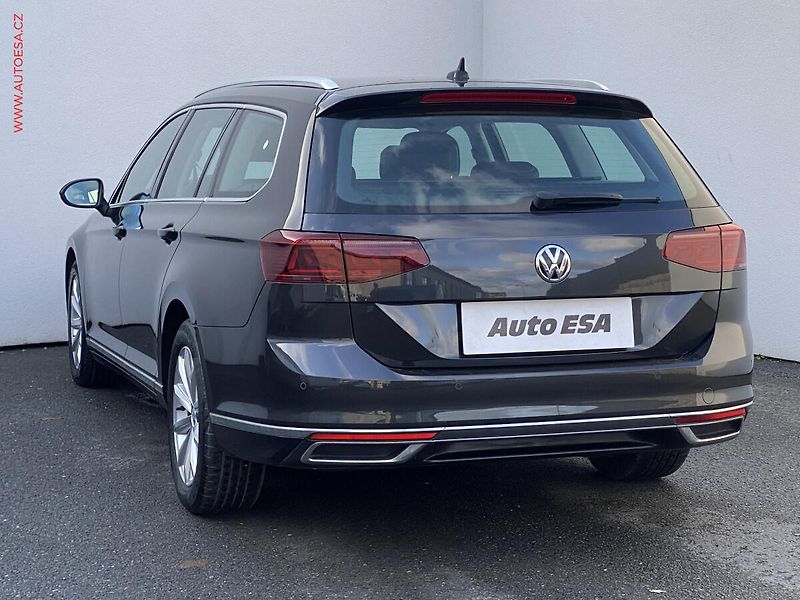 Volkswagen Passat (2020) 1.6 TDi, Elegance, DSG, LED - fotka 6 z 18